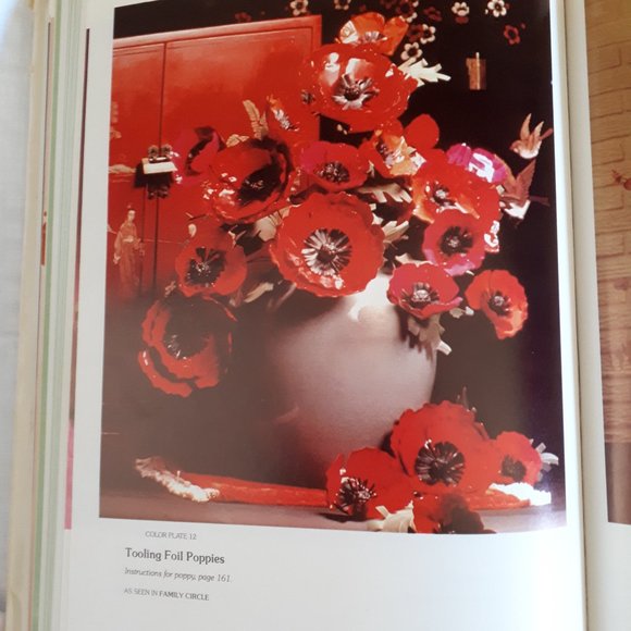 Vintage 1970s Hardcover Book Flower Fabrications by Jean Wilkinson - Picture 14 of 16